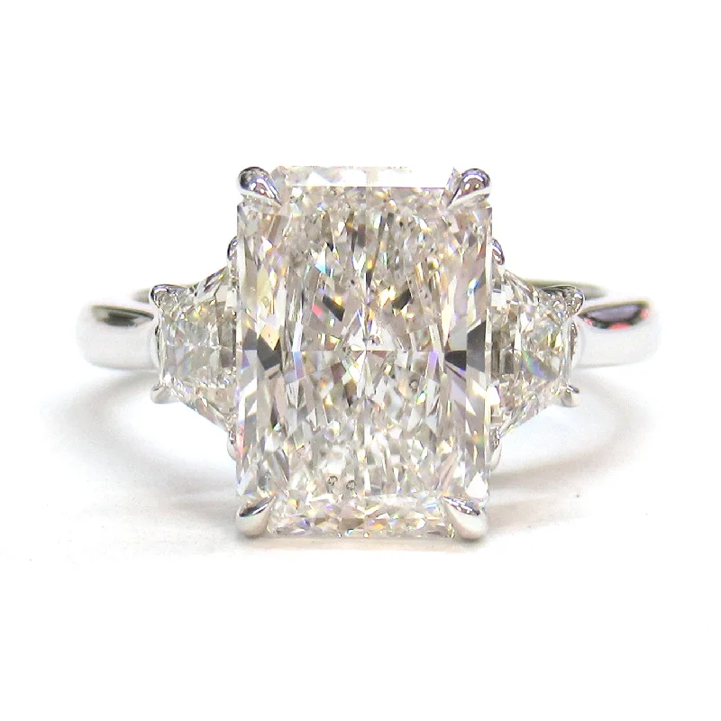 Ladies engagement rings ethical diamonds-Radiant Cut Diamond Engagement Ring